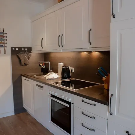 Apartment Lister Tor 14